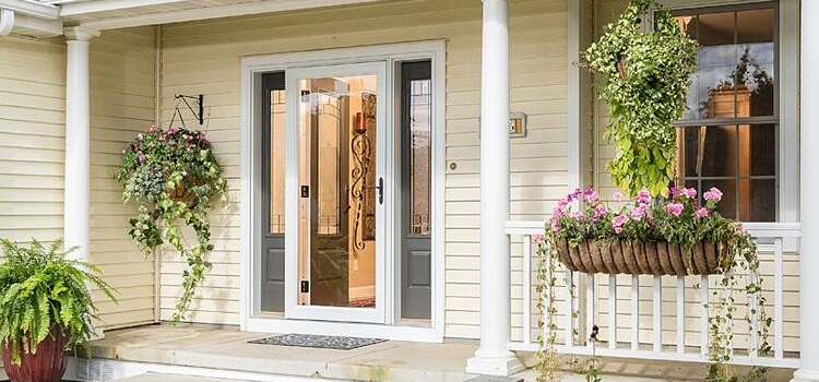 screen door installation in Fremont